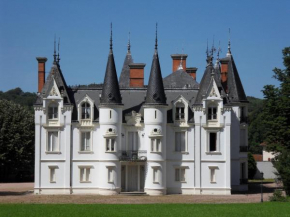 Гостиница Château de la Motte  Ноайи